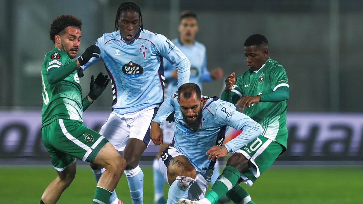 Borja Iglesias bloqué à l'entrée de son propre centre d'entraînement