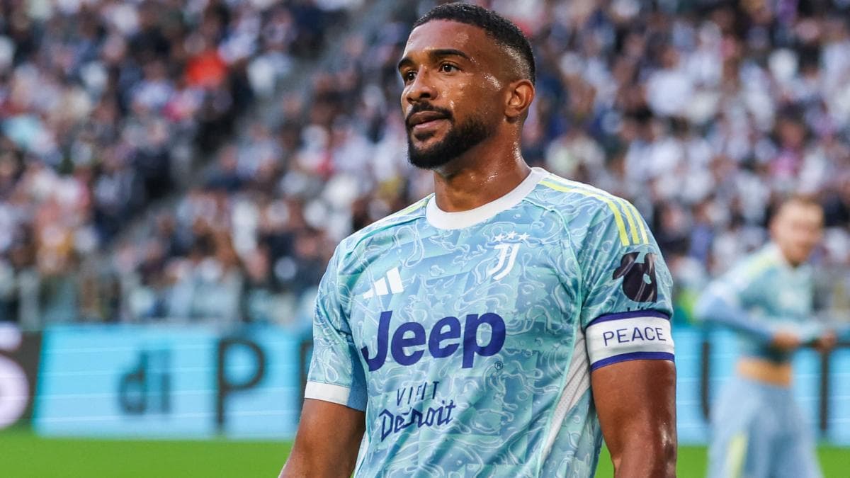 Juventus bat Genoa et attend le verdict du sommet napolitain