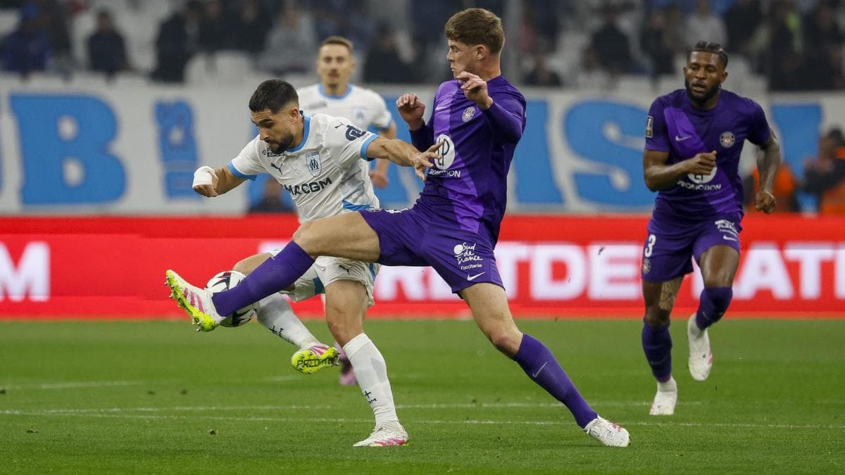 Rennes accélère ses emplettes défensives avec Charlie Cresswell
