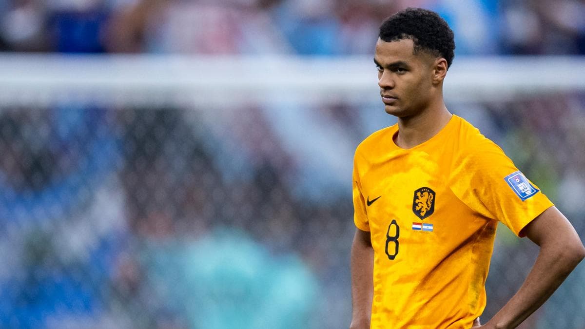 Gakpo endeuillé avant la Coupe du monde, le football fait silence