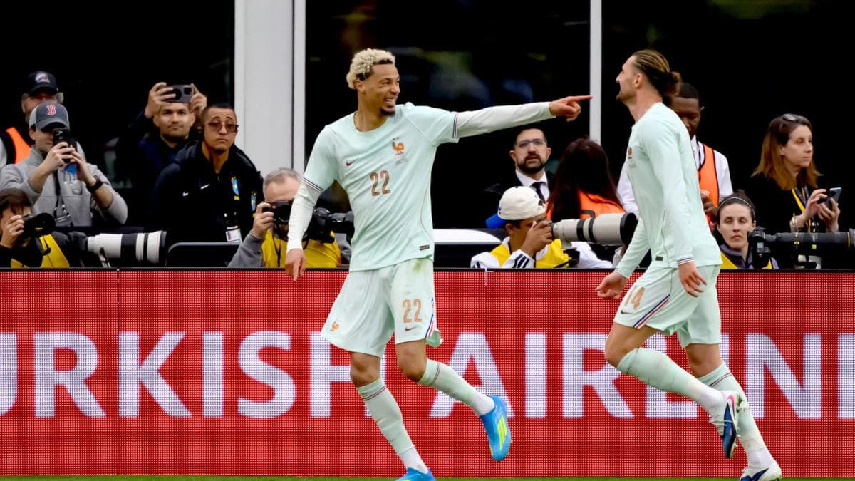 Ekitike s'impose face au Brésil et défie Doué et Barcola