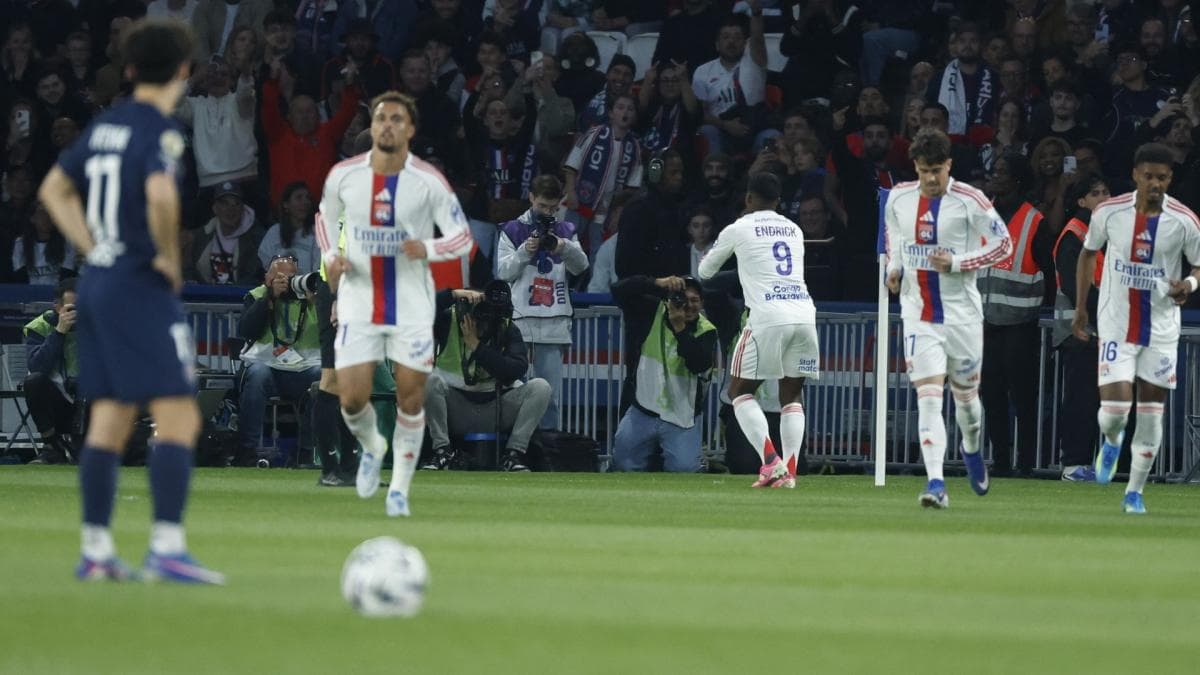 PSG battu par l'OL, les réseaux s'embrasent