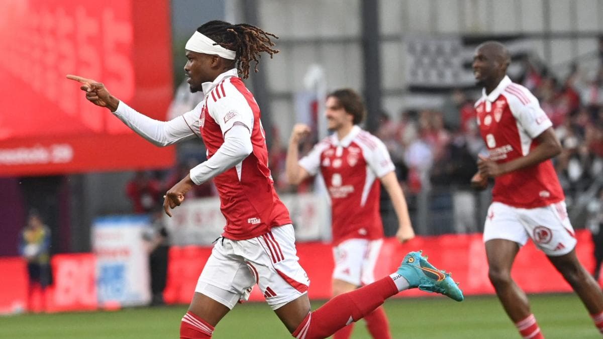 Lens arrache un nul fou à Brest et offre un cadeau à Paris