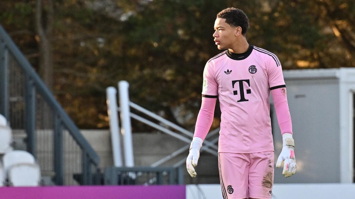 Leonard Prescott, 16 ans : le gardien prodige du Bayern en C1