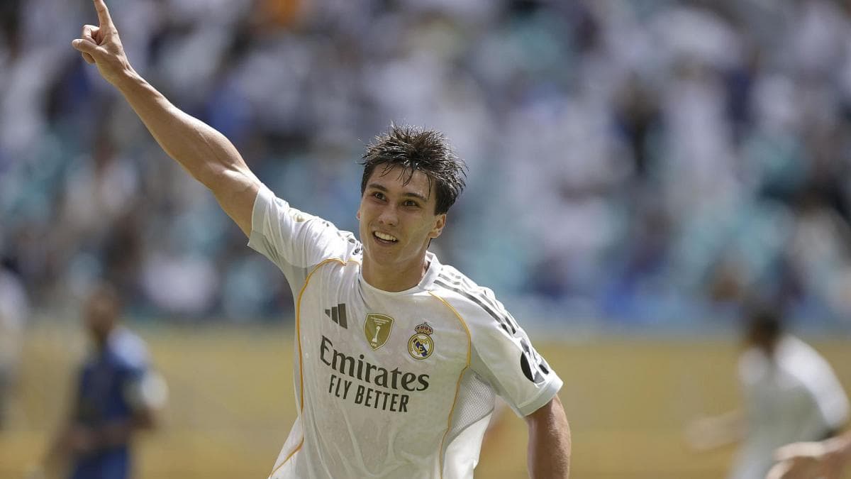 Arbeloa n'était qu'un pansement, Madrid cherche son vrai patron