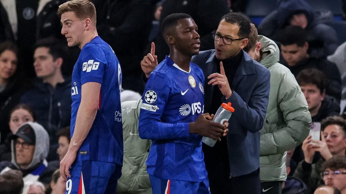 Chelsea humilié par le PSG : Rosenior dans la tourmente