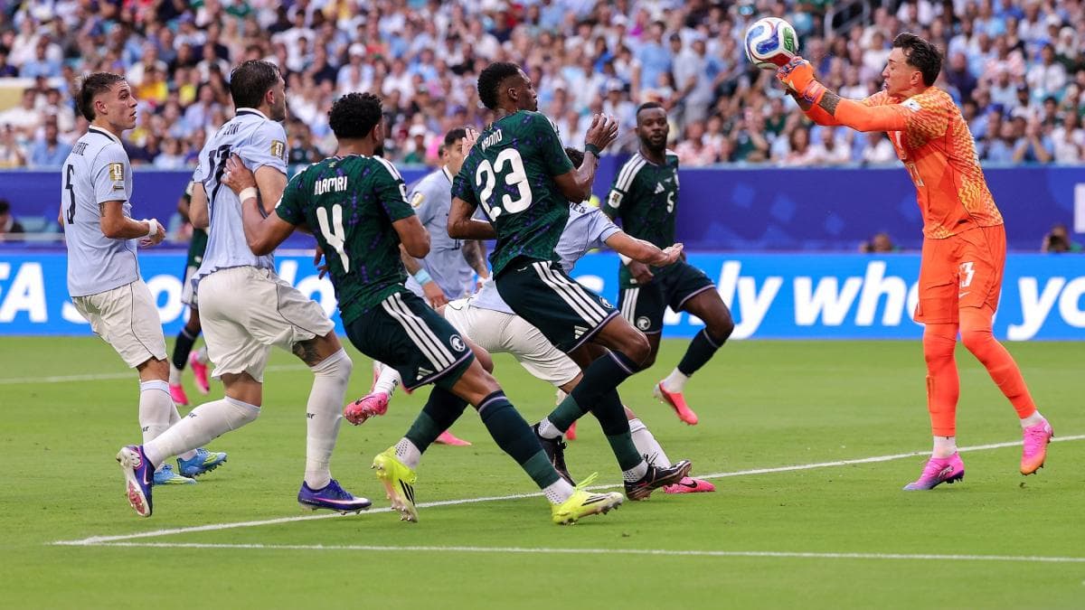 Uruguay stoppé net par l'Arabie saoudite, Bielsa trébuche à Miami