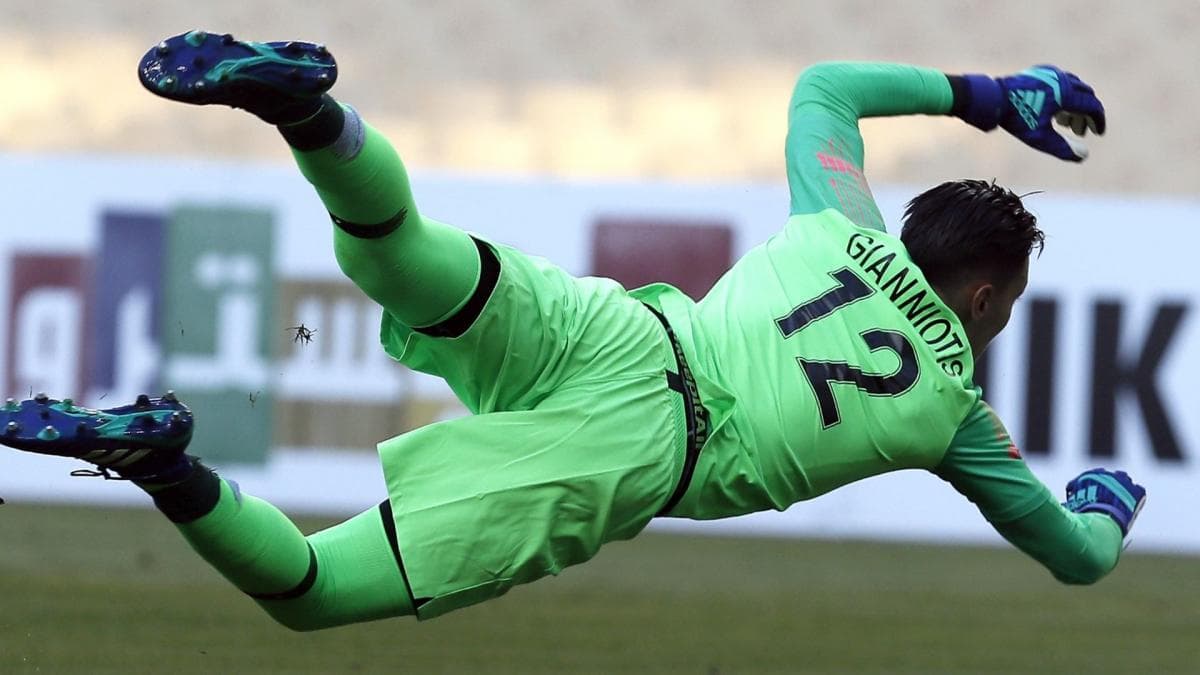 Un gardien turc plante un but de 80 mètres et affole la Süper Lig