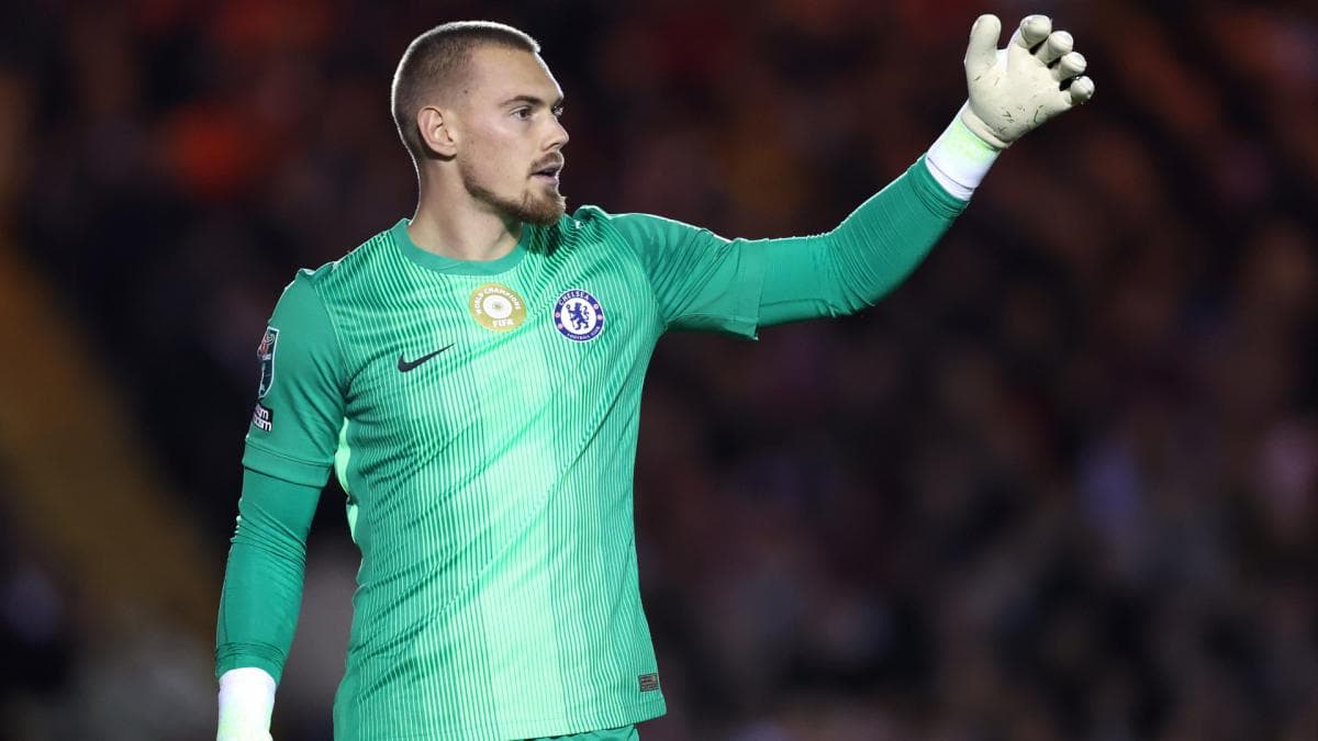 Chelsea : Rosenior monte au créneau pour défendre ses gardiens
