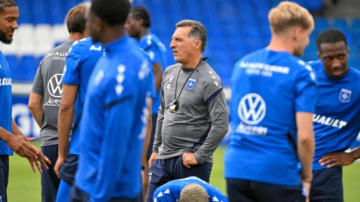 Les barrages de mai se dessinent enfin, trois divisions en suspens