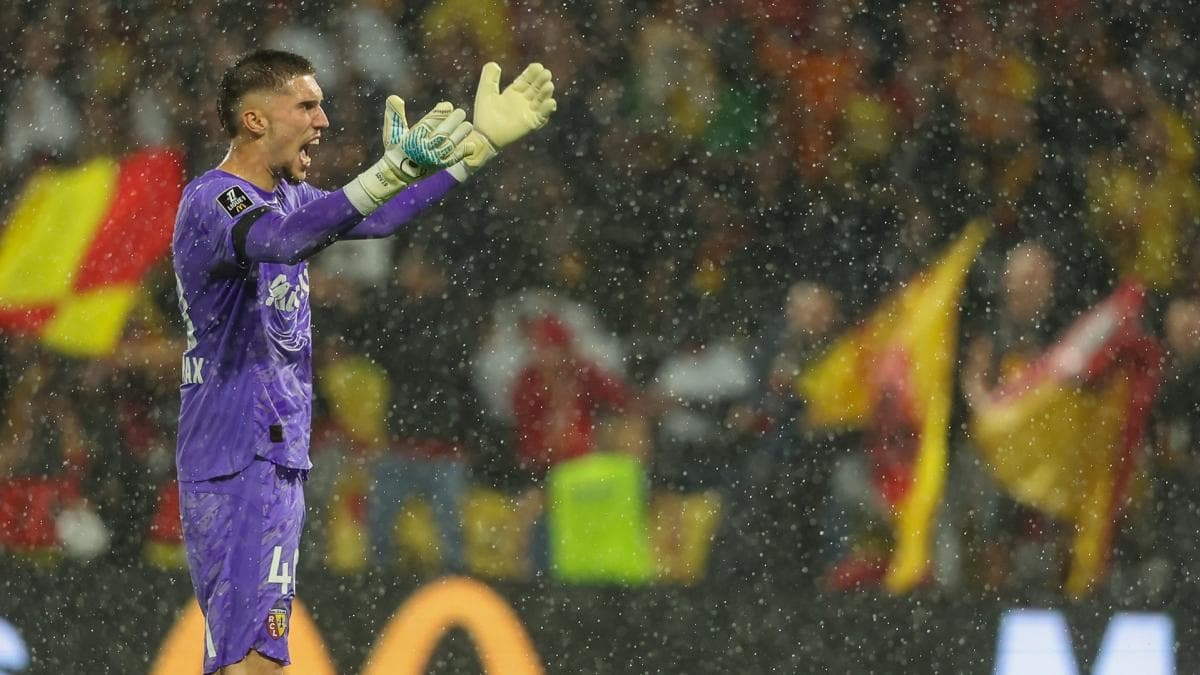 Lens bat l'OL : la réaction de Robin Risser après la victoire