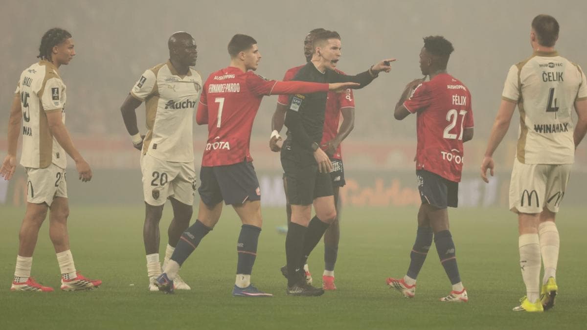 Lille écrase Lens 3-0 et offre un cadeau royal au PSG