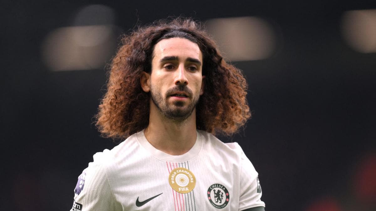 Chelsea dans la tourmente, Rosenior recadre Cucurella