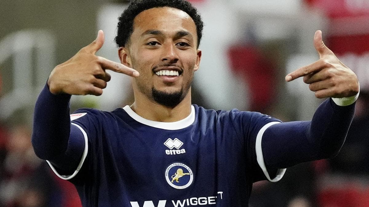 Femi Azeez choisit le Nigeria, les clubs anglais digèrent leur déception