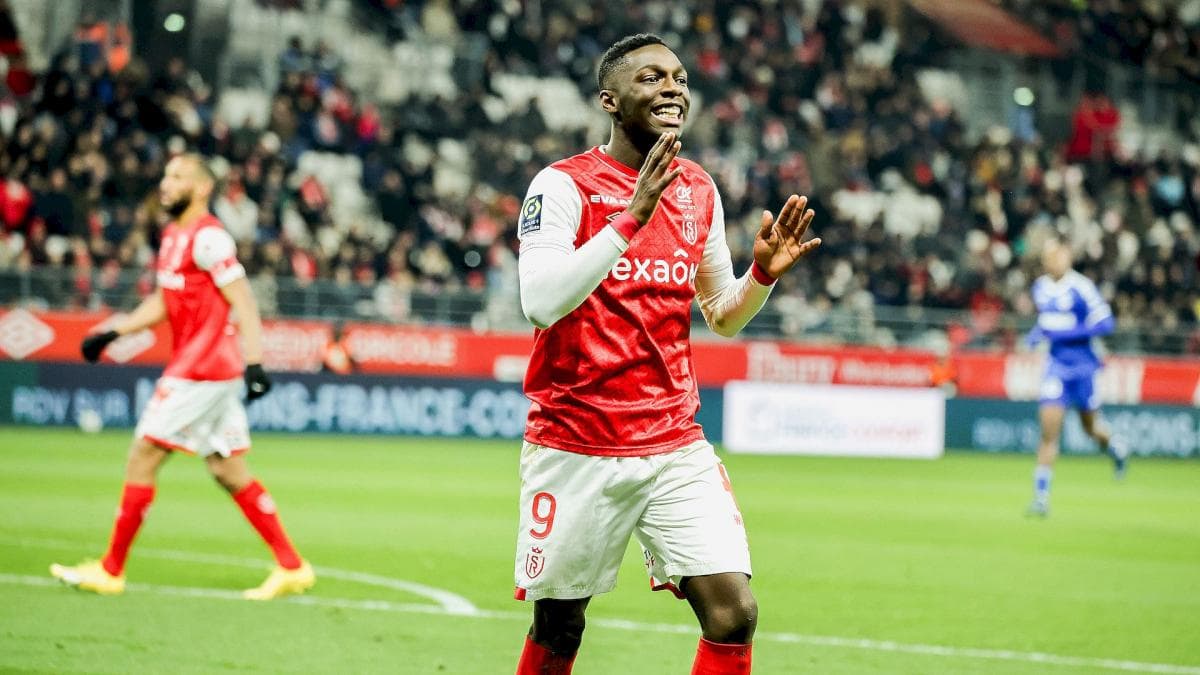 Ligue 2 J30 - Reims et Montpellier butent, Pau en profite