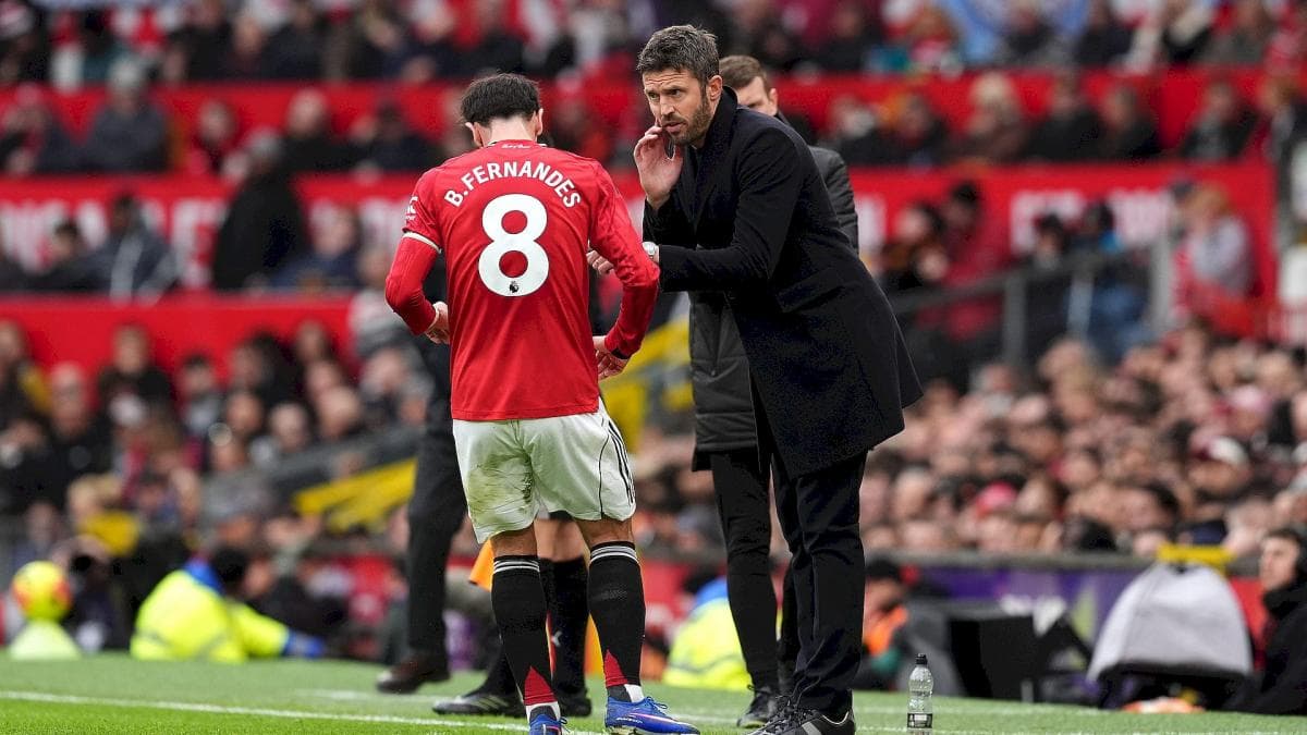 Manchester United Gary Neville veut Carrick sur le banc