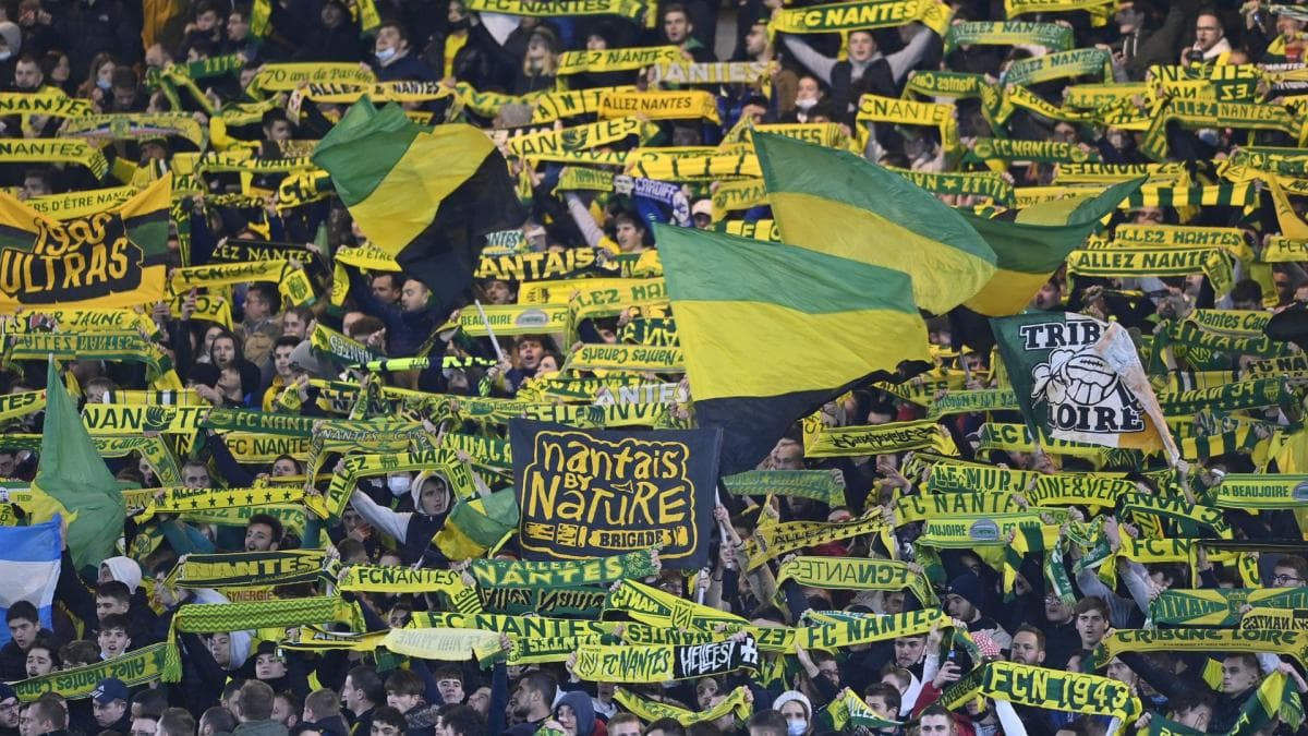 Nantes-Angers : les supporters s'en prennent à Kita en tribune