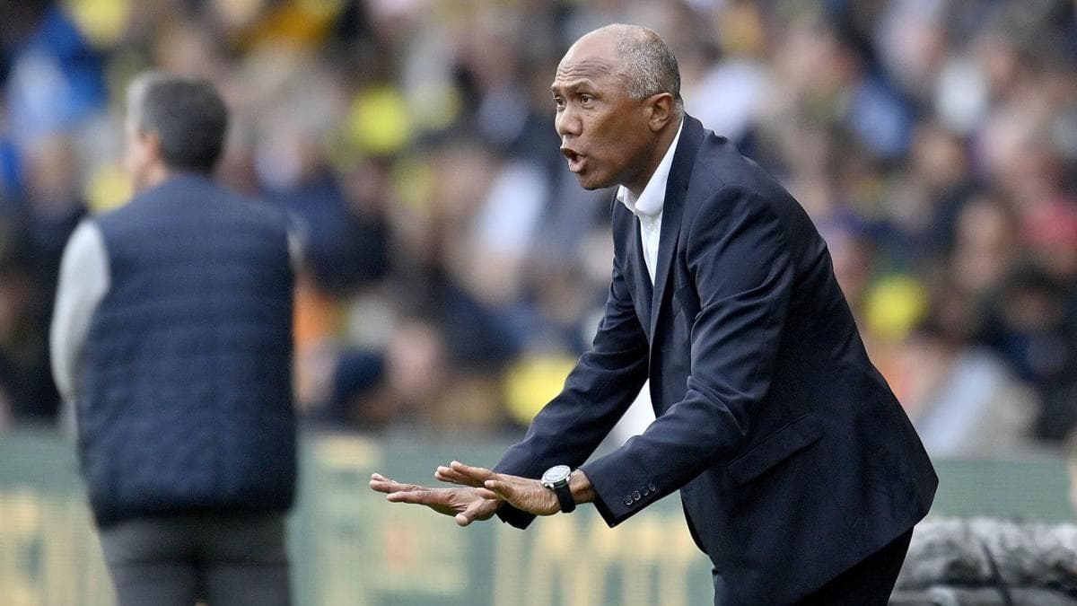 Kombouaré tranche sur son avenir au Paris FC