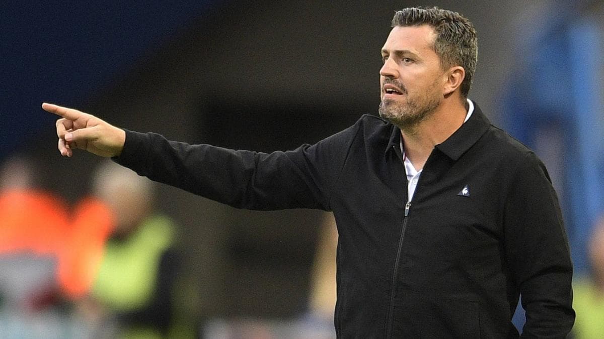 Oscar Garcia propulsé entraîneur principal de l'Ajax Amsterdam