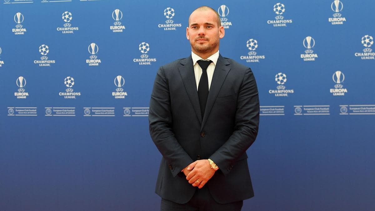 Sneijder, 41 ans, fait son retour en D4 amateur avec OSM'75