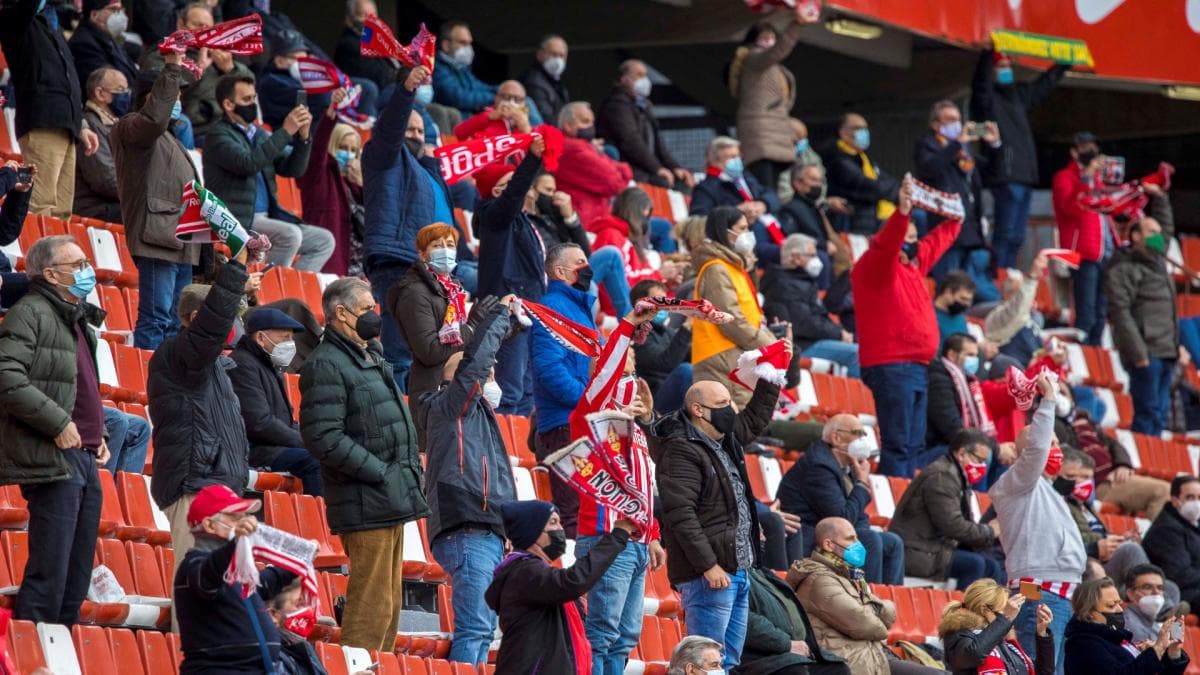 Liga 2 : Gijón-Leganés arrêté après un drame dans les tribunes