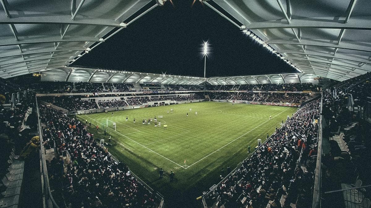 Guindo quitte Brest pour Reims, la Ligue 2 s'offre un latéral en pleine ascension