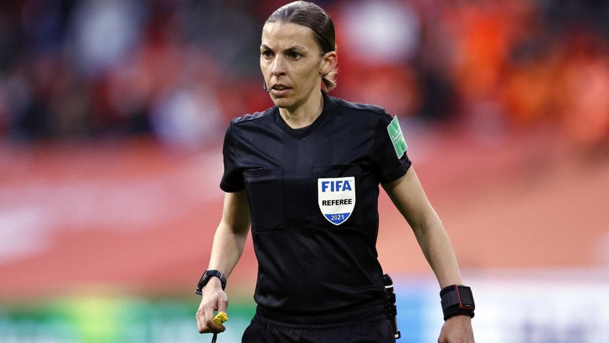 Frappart monte au sommet - l'arbitre française devient patronne de l'arbitrage