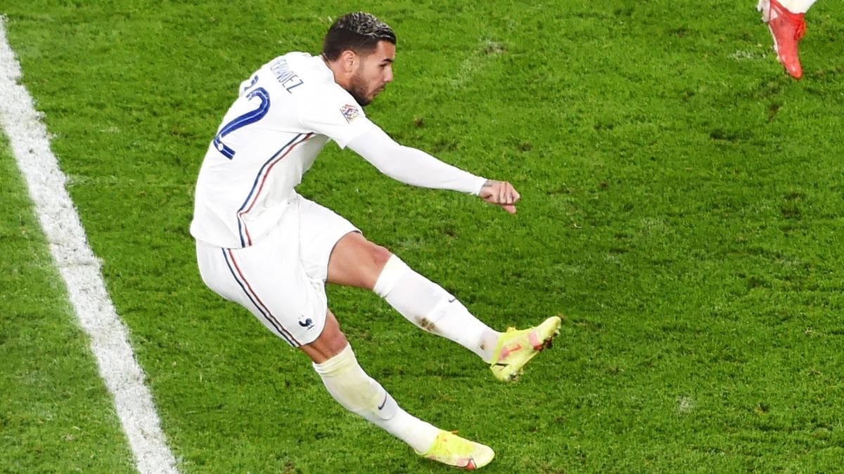 Hernandez vers le banc face à la Suède, Deschamps prépare son changement
