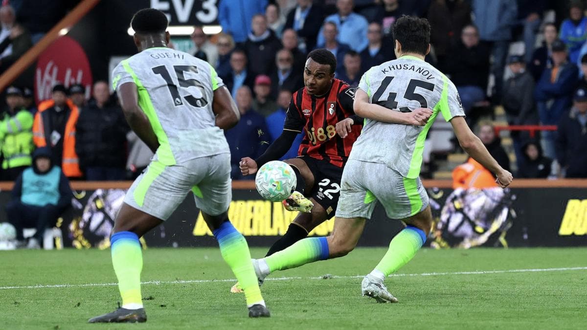 Manchester City accroche Bournemouth, Arsenal sacré champion