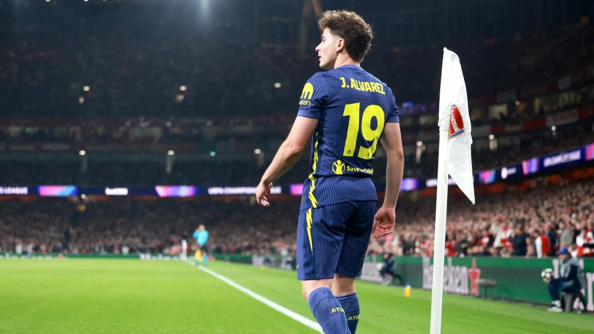 Barcelone joue poker face pendant que Madrid sort son atout Alvarez