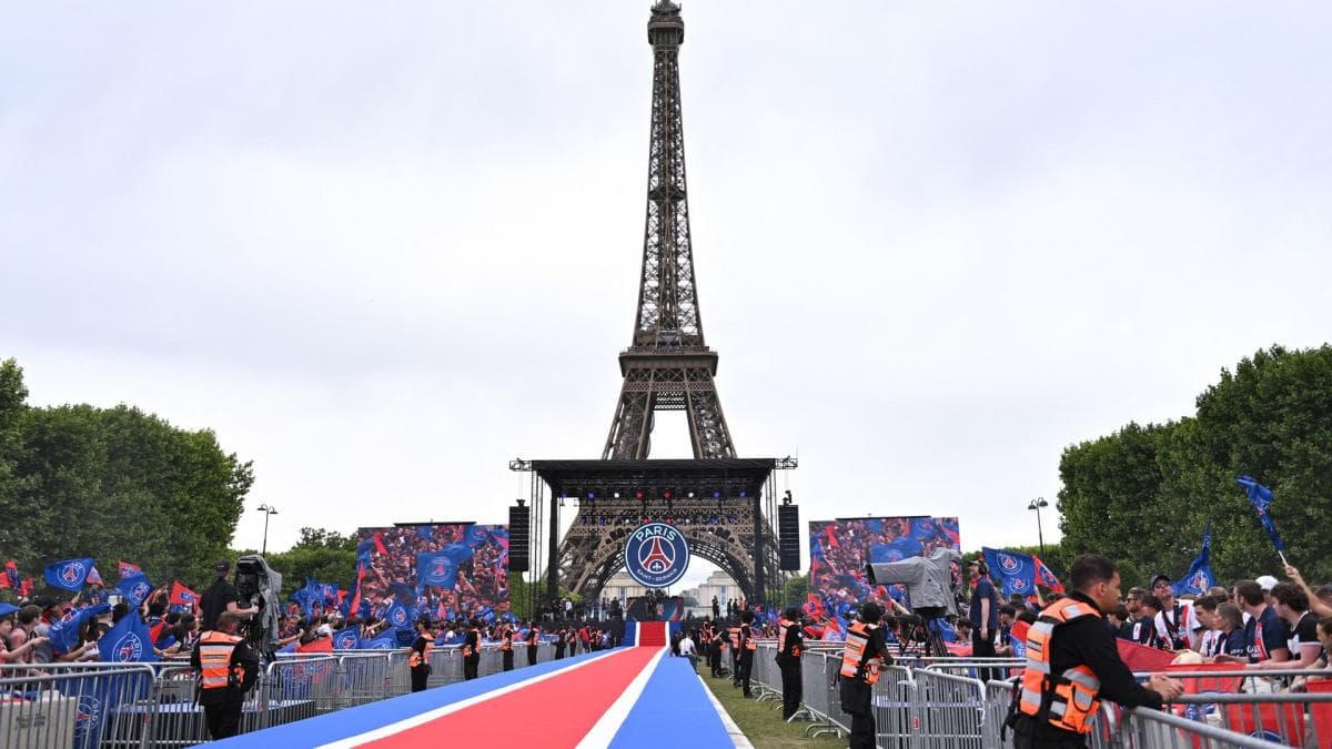PSG champion d'Europe, un supporter en urgence après les célébrations