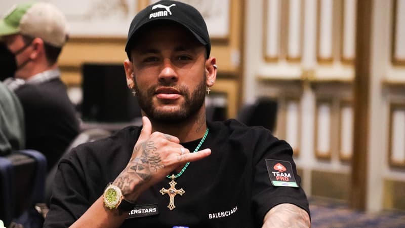 Neymar joue 24h au poker au lieu de se reposer : la polémique