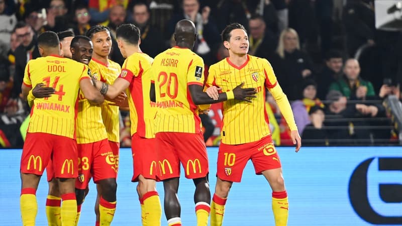 Lens écrase Angers 5-1 et s'empare de la tête de Ligue 1